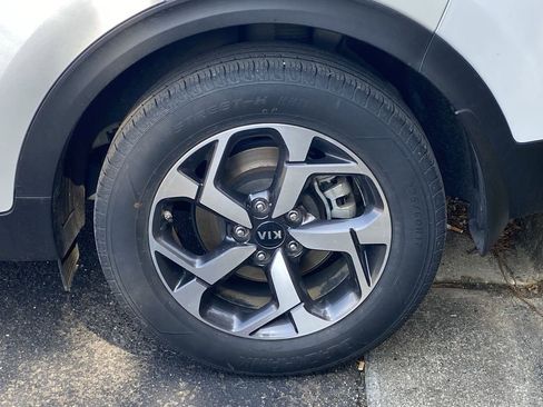 Used 2021 Kia Sportage LX image 13