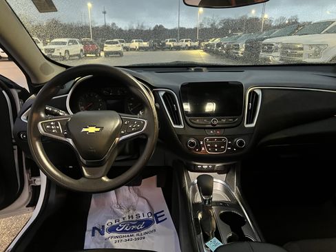 Used 2024 Chevrolet Malibu LT image 15