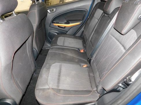 Used 2021 Ford EcoSport SE w/ SE Appearance Package image 12