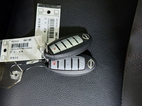 Used 2024 Nissan Altima 2.0 SR image 35