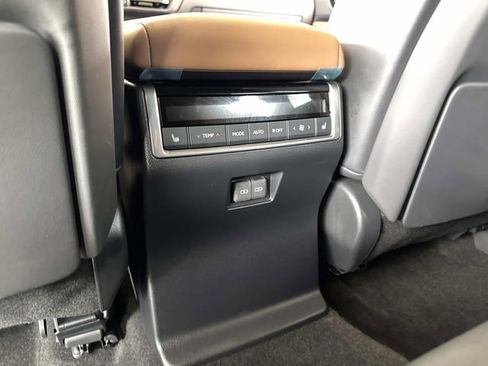 Certified 2025 Lexus GX 550 w/ Accessory Package (Z1) AWD/4WD image 15