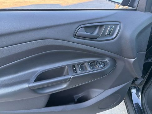 Used 2015 Ford Escape S image 22