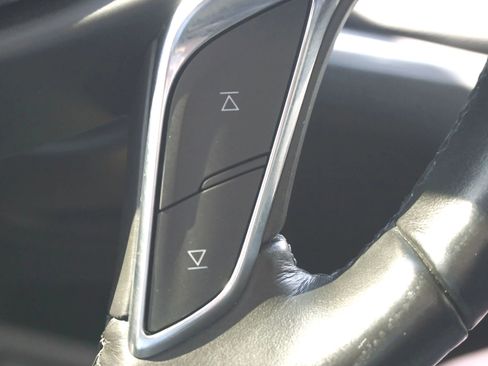 Used 2019 Cadillac XT5 Luxury image 34