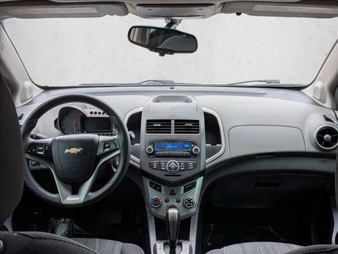 Used 2015 Chevrolet Sonic LT image 14