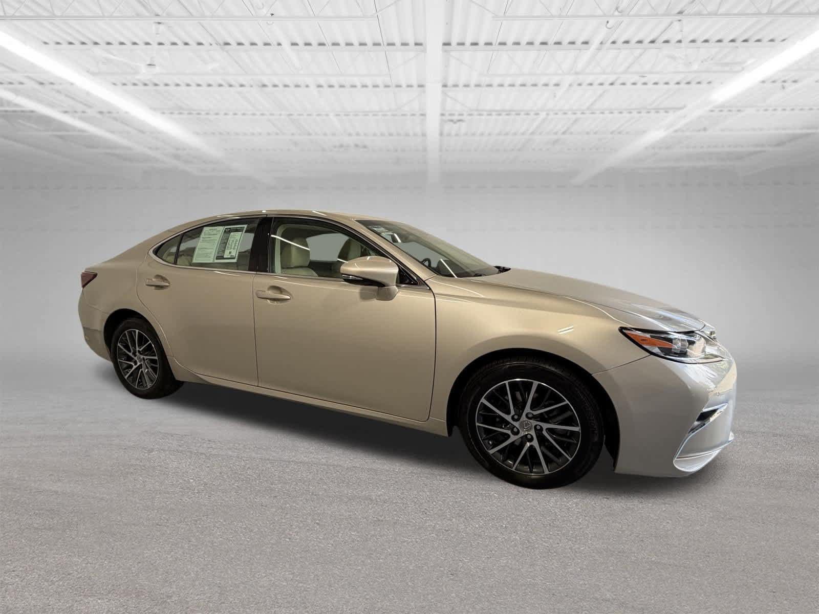 Used 2017 Lexus ES 350 w/ Navigation System Package FWD image 6