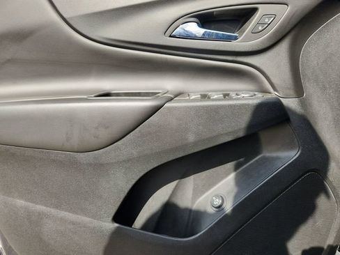 Used 2022 Chevrolet Equinox LT FWD image 21