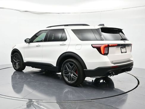 New 2026 Ford Explorer ST w/ Sun And Sound Package image 8