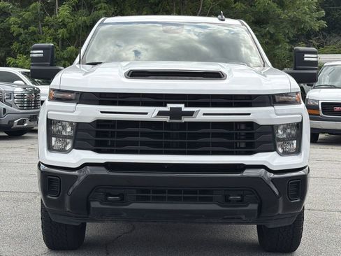 Used 2024 Chevrolet Silverado 2500 Custom w/ Custom Convenience Package AWD/4WD image 40