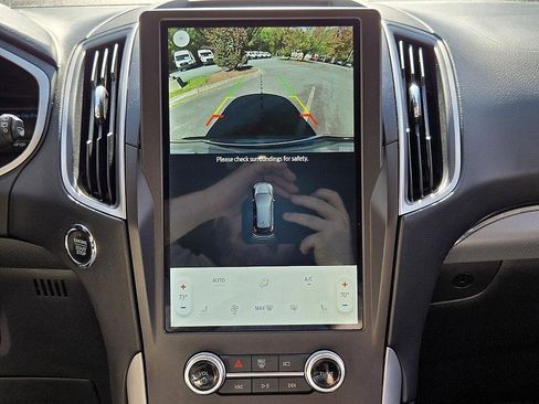 Used 2021 Ford Edge SEL image 22