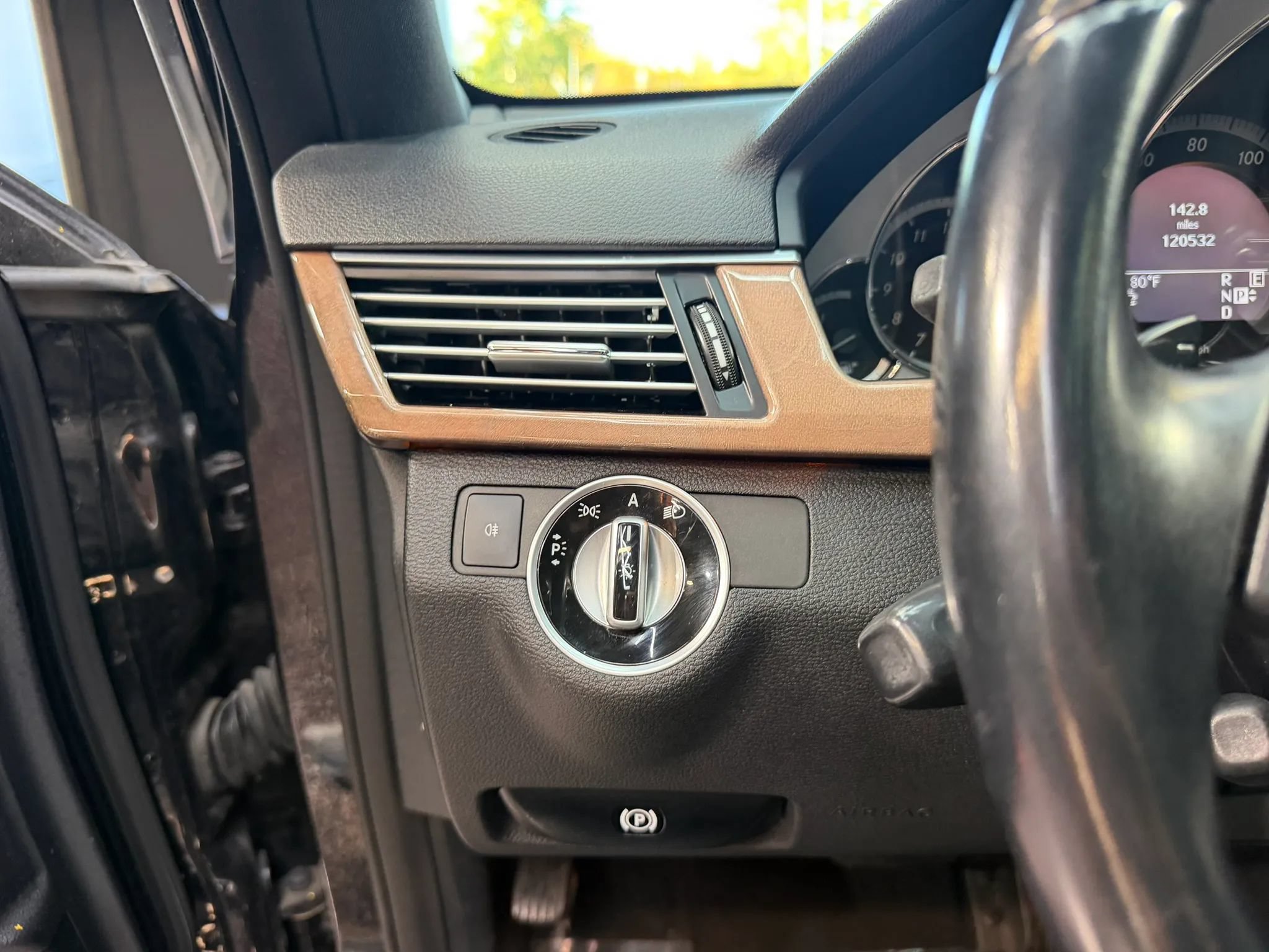 Used 2011 Mercedes-Benz E 350 4MATIC Sedan image 20