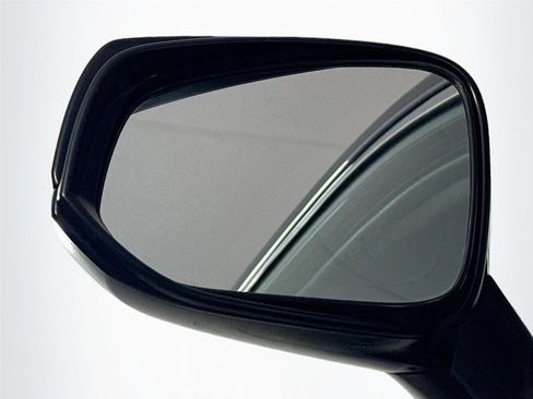 Certified 2025 Toyota RAV4 LE FWD image 5