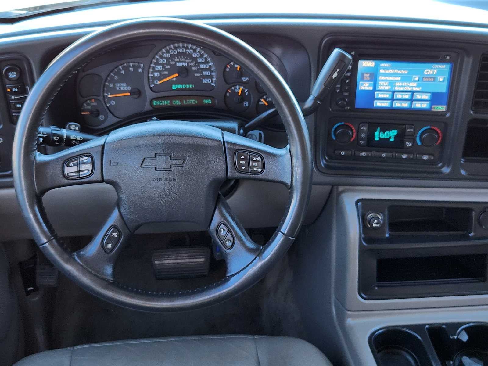 Used 2005 Chevrolet Suburban 2500 LT w/ Preferred Equipment Group AWD/4WD image 11