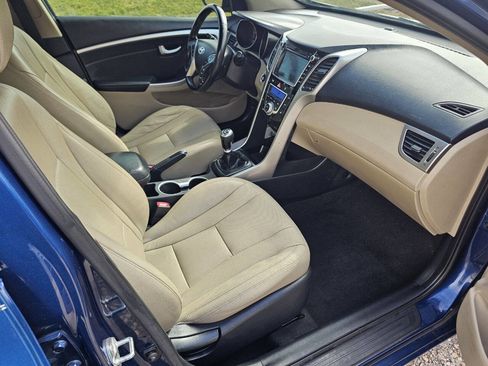 Used 2014 Hyundai Elantra GT w/ Option Group 03 FWD image 7