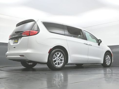 Used 2023 Chrysler Voyager LX FWD image 48