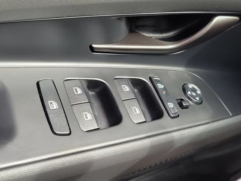 New 2026 Hyundai Elantra SEL Sport FWD image 18