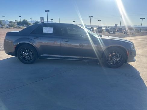 Certified 2022 Chrysler 300 Touring L w/ Comfort Group image 5