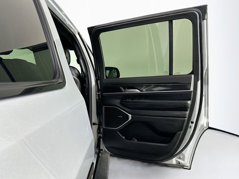 Used 2022 Jeep Wagoneer Series I w/ Rear Seat Video Group 1 image 33