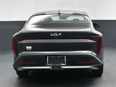 New 2025 Kia K4 LXS image 13