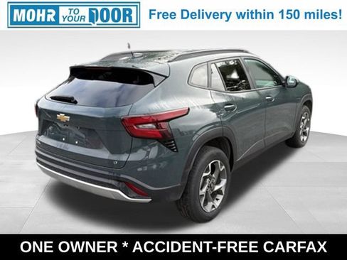 Used 2025 Chevrolet Trax LT FWD image 6