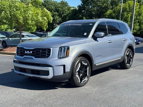 Used 2025 Kia Telluride S FWD image 7