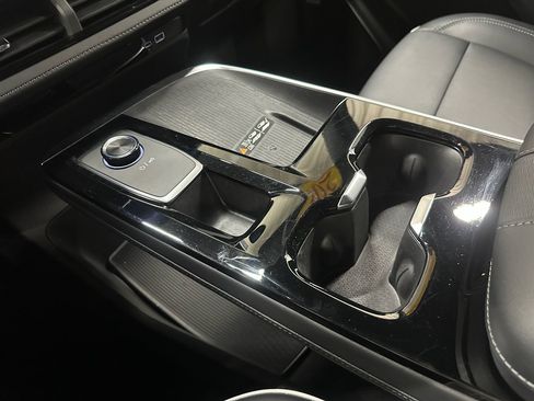 Certified 2025 Buick Enclave Preferred image 34