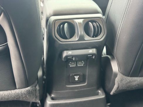 Used 2021 Jeep Wrangler Unlimited Sahara AWD/4WD image 24
