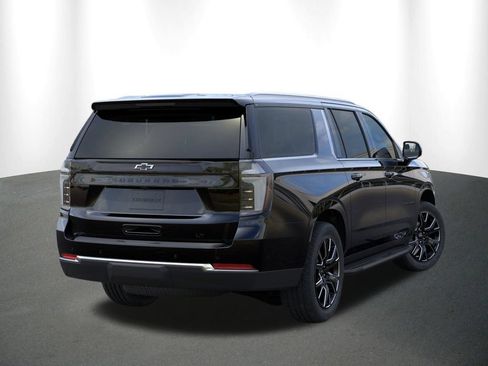 New 2026 Chevrolet Suburban LT w/ Comfort Package RWD image 5