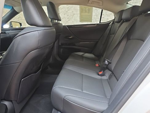 Used 2023 Lexus ES 350 w/ Accessory Package (Z1) image 14