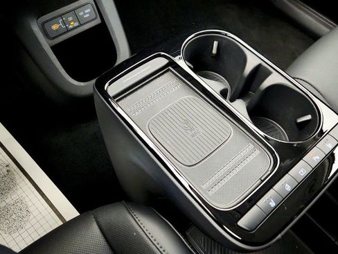 Used 2025 Hyundai Ioniq 5 SEL image 15