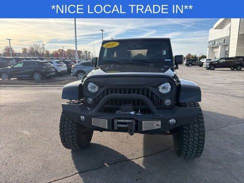 Used 2017 Jeep Wrangler Unlimited Sahara w/ Connectivity Group image 4