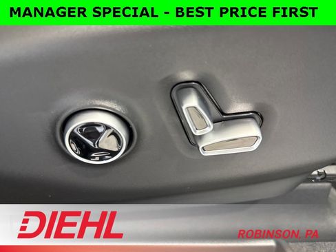 New 2026 Chrysler Pacifica Pinnacle image 19