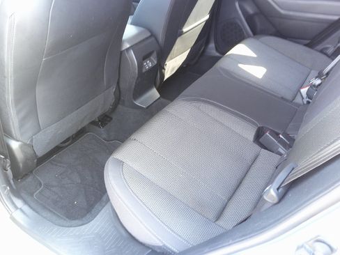 Used 2024 Subaru Crosstrek 2.0i Premium image 18