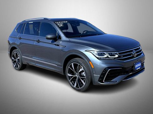Used 2023 Volkswagen Tiguan SEL R-Line image 3