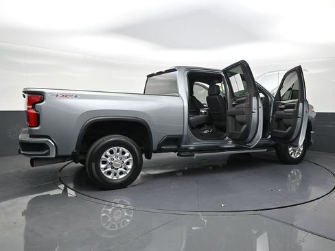Used 2024 Chevrolet Silverado 2500 LTZ w/ LTZ Convenience Package AWD/4WD image 28