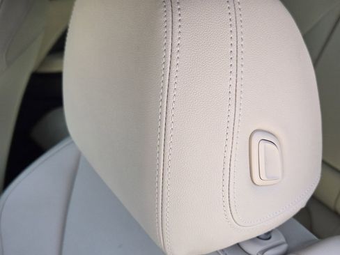 Used 2021 BMW 430i Coupe w/ Convenience Package image 18