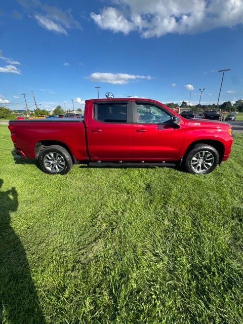 Used 2025 Chevrolet Silverado 1500 RST AWD/4WD image 4