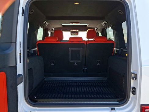 Used 2025 Mercedes-Benz G 550 image 28