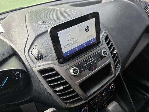 Used 2019 Ford Transit Connect XLT image 18