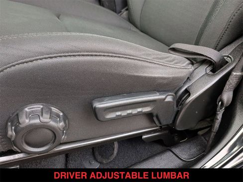 Used 2020 Jeep Wrangler Unlimited Sahara image 22