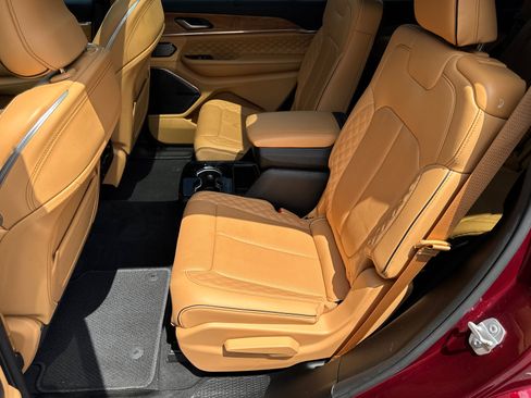 Certified 2025 Jeep Grand Cherokee L Summit AWD/4WD image 26