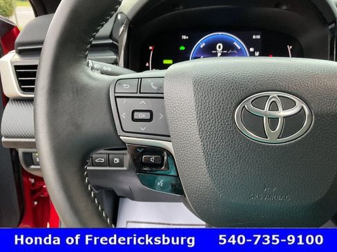 Used 2025 Toyota Camry SE AWD/4WD image 27