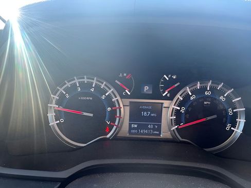 Used 2016 Toyota 4Runner Limited image 12