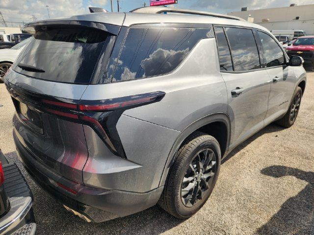 Used 2026 Chevrolet Traverse LT w/ Midnight/Sport Edition FWD image 10