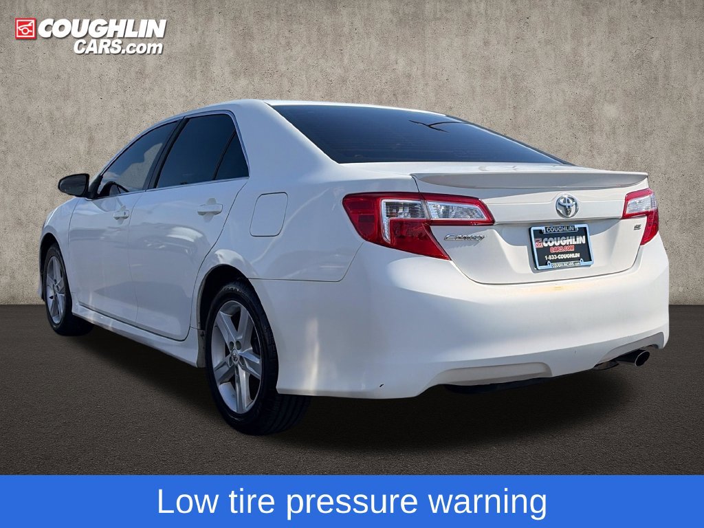 Used 2012 Toyota Camry SE FWD image 6