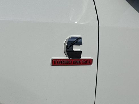 Used 2024 RAM 2500 Laramie AWD/4WD image 15