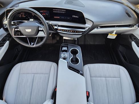 New 2026 Cadillac Lyriq Luxury w/ LPO, Floor Liner Package AWD/4WD image 19