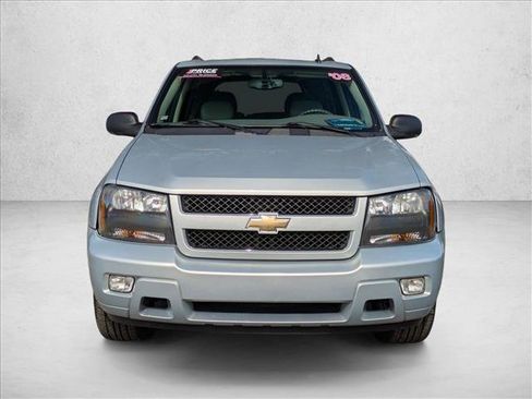 Used 2008 Chevrolet TrailBlazer LT image 2