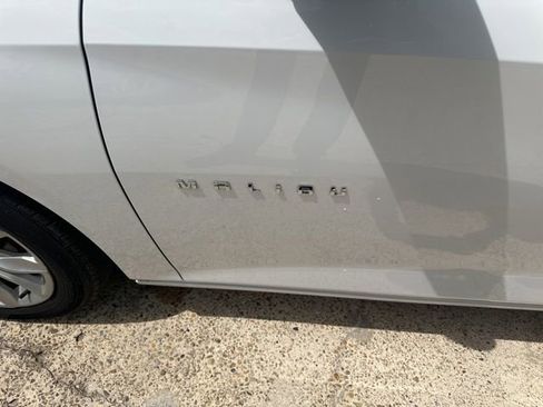 Used 2025 Chevrolet Malibu LT FWD image 21