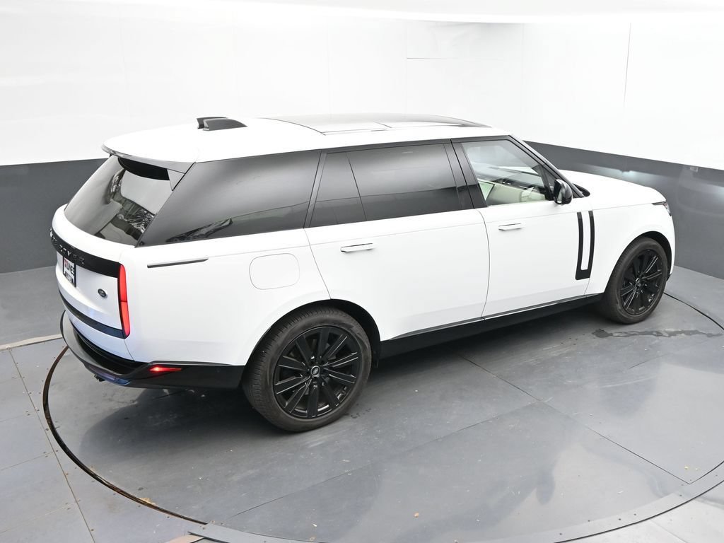 Used 2023 Land Rover Range Rover Long Wheelbase SE AWD/4WD image 36