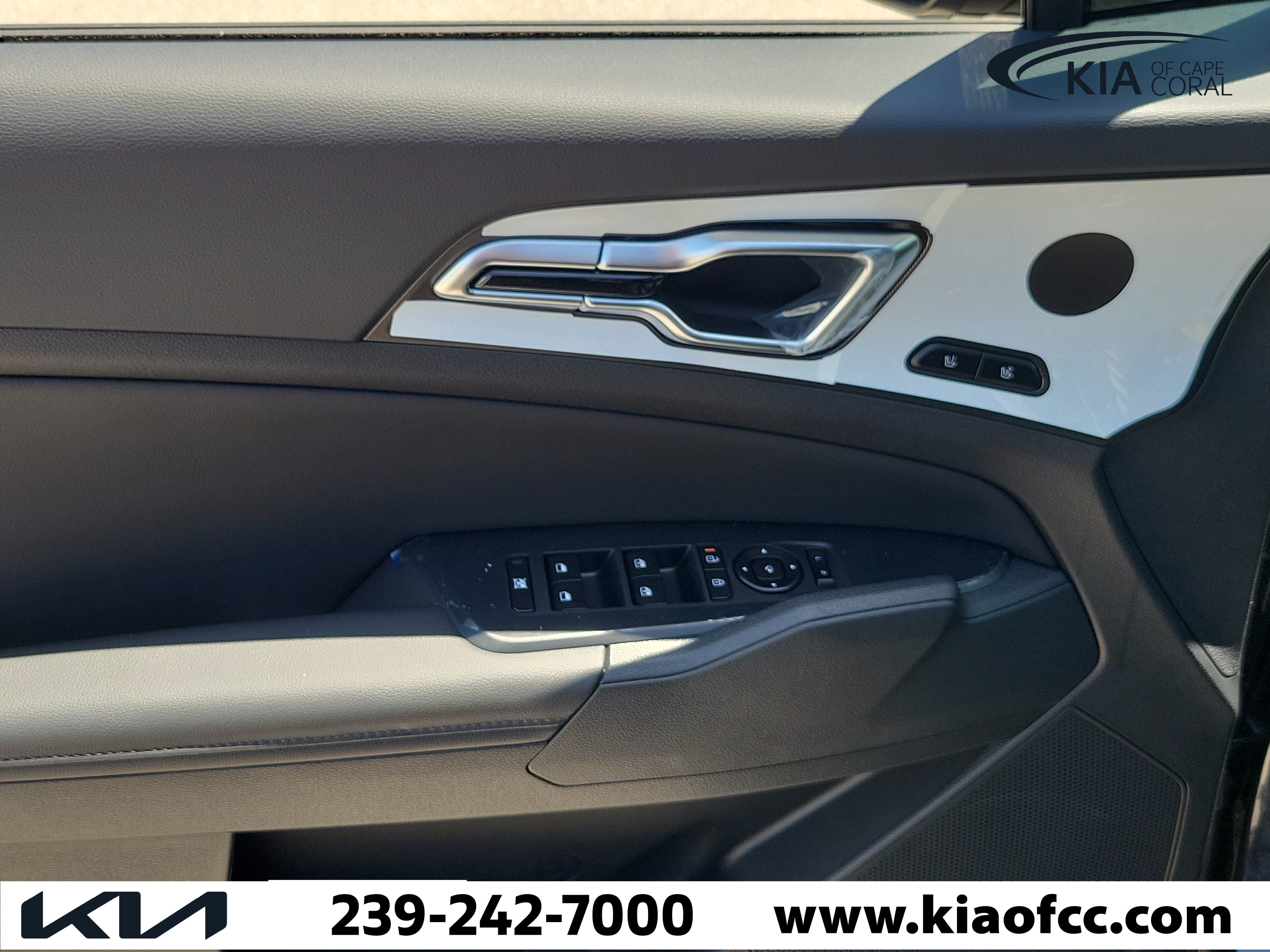 New 2026 Kia Sportage SX FWD image 24
